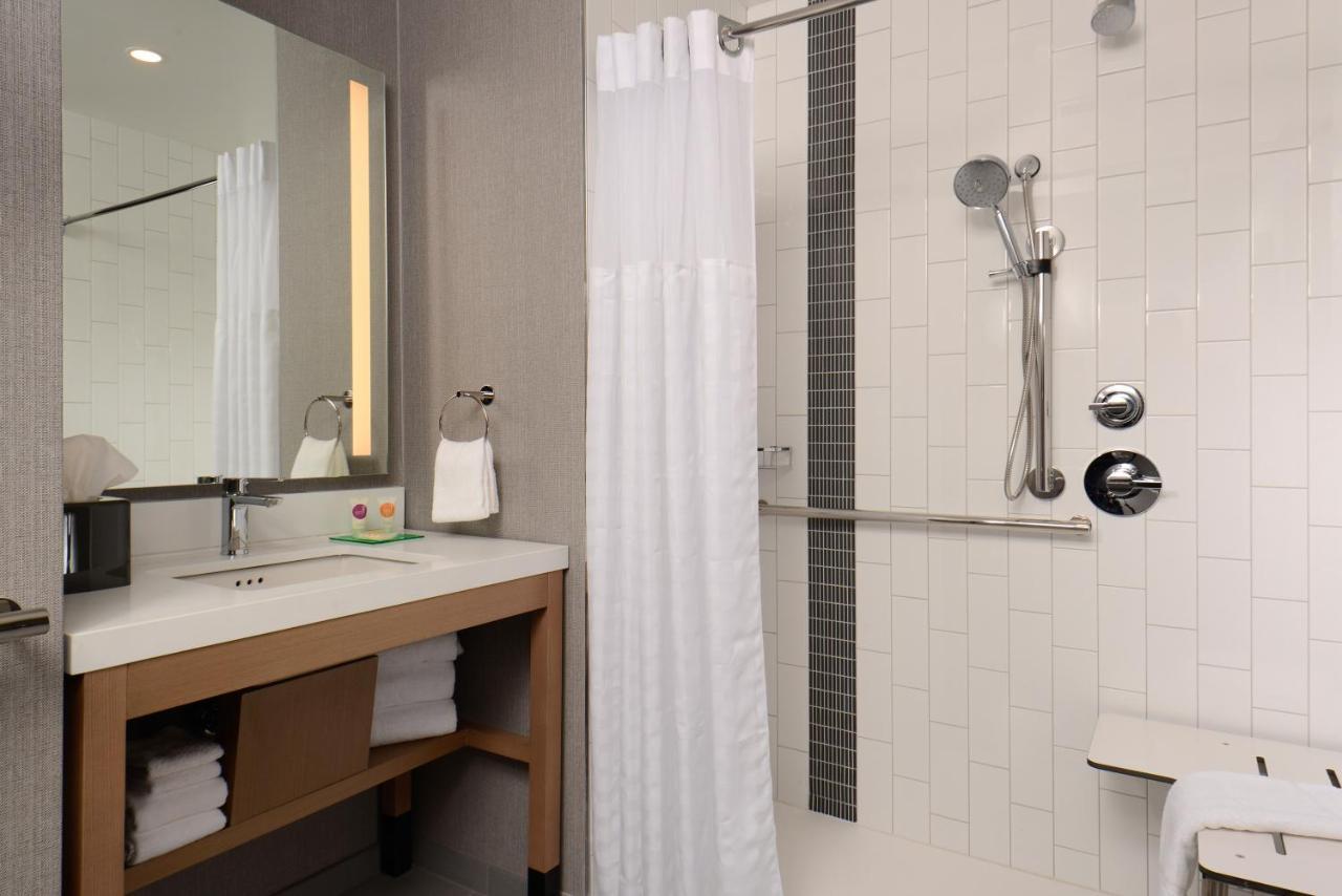 Hyatt Place Pena Station/Denver Airport Esterno foto